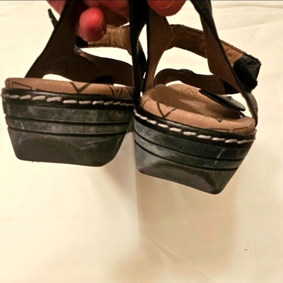 Taos Women's size 11 Zenith Black Leather Adjustable Z-Strap Walking Sandal - Picture 5 of 6